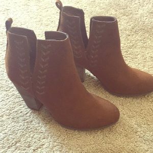 Brown Carlos western style ankle boots